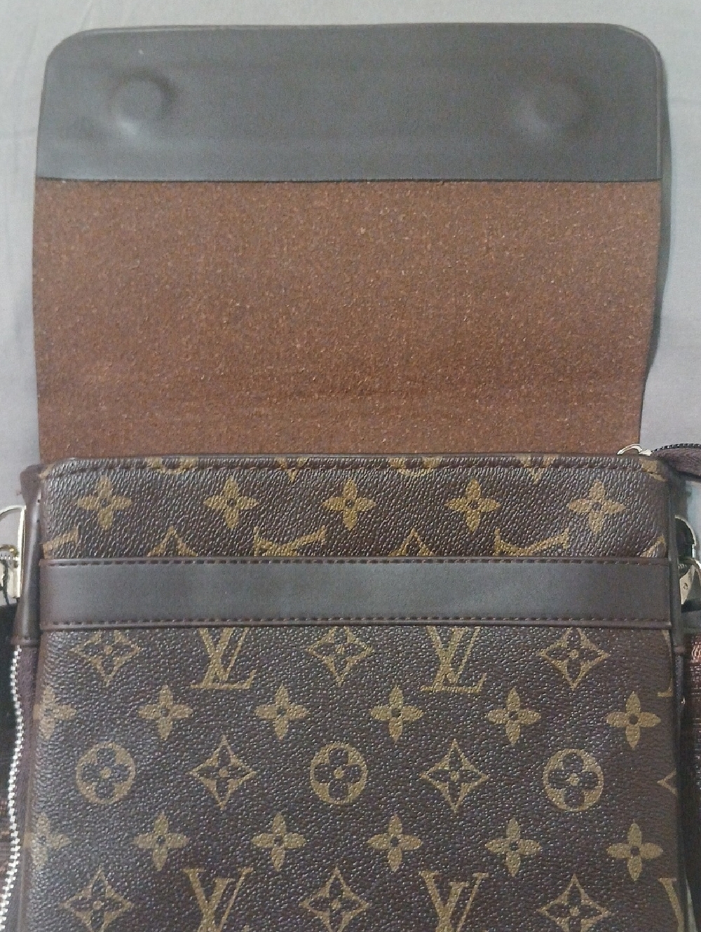 Designer Luxe Style Bag - Picture 9 of 11
